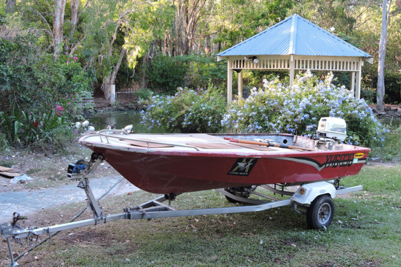 14 Foot Fiberglass Boat for sale from Australia.