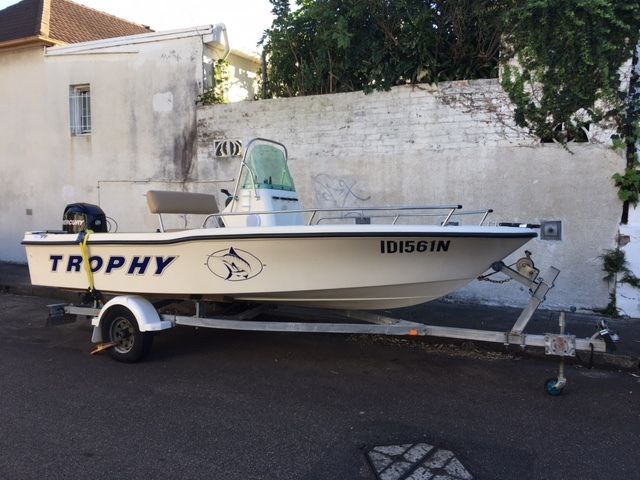 bayliner trophy 1703 centre console fishing boat 2000