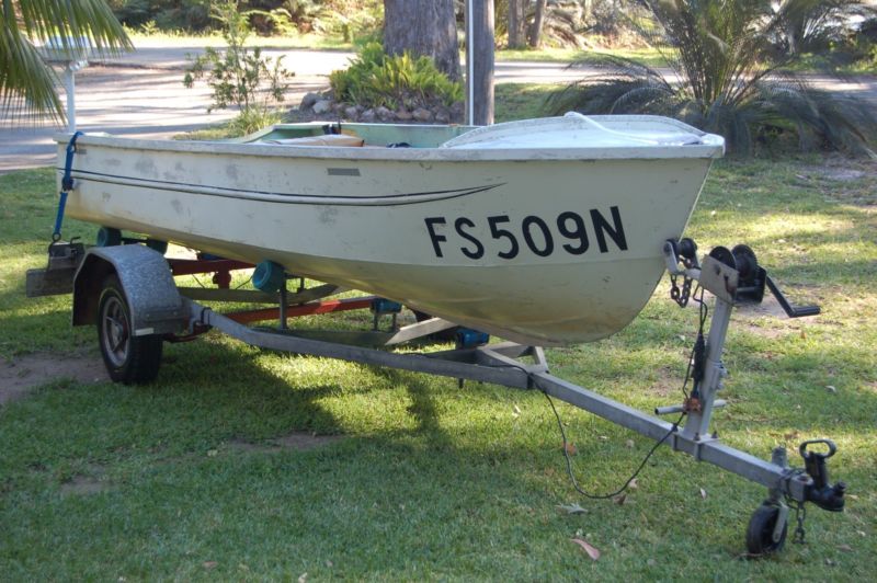 17 foot runabout boat