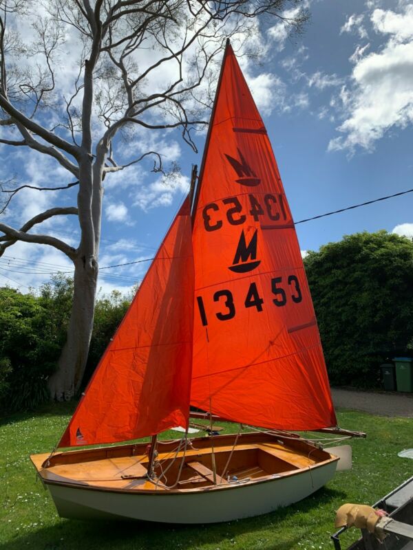 dinghy sailboat trailer