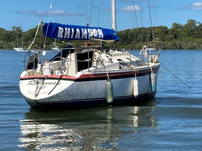 yacht for sale 30 ft