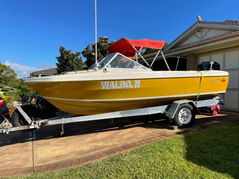 4.9mte Fibreglass Runabout for sale from Australia